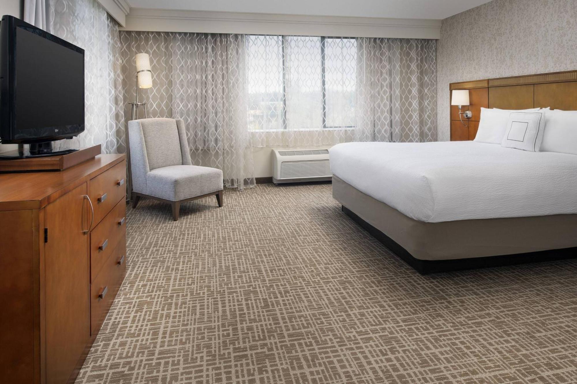 Отель Courtyard Tacoma Downtown Экстерьер фото