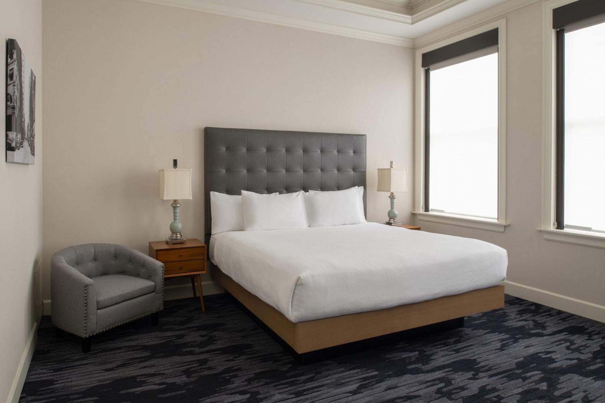 Отель Courtyard Tacoma Downtown Экстерьер фото