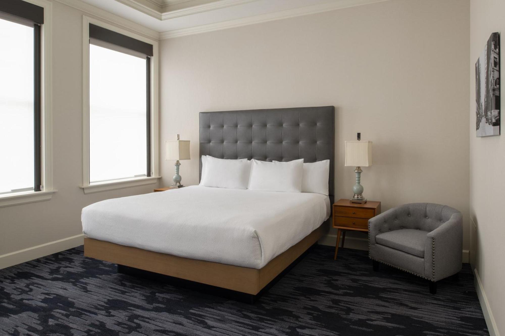 Отель Courtyard Tacoma Downtown Экстерьер фото
