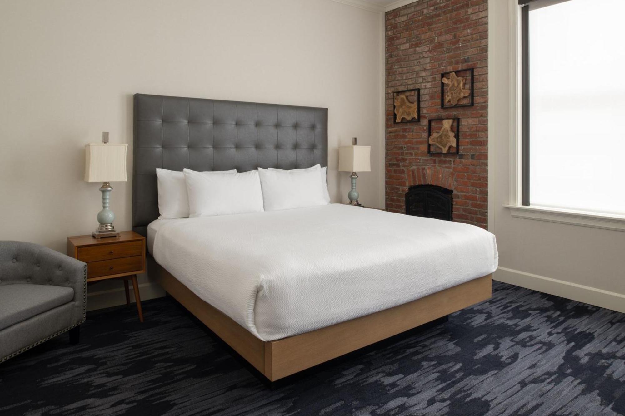 Отель Courtyard Tacoma Downtown Экстерьер фото