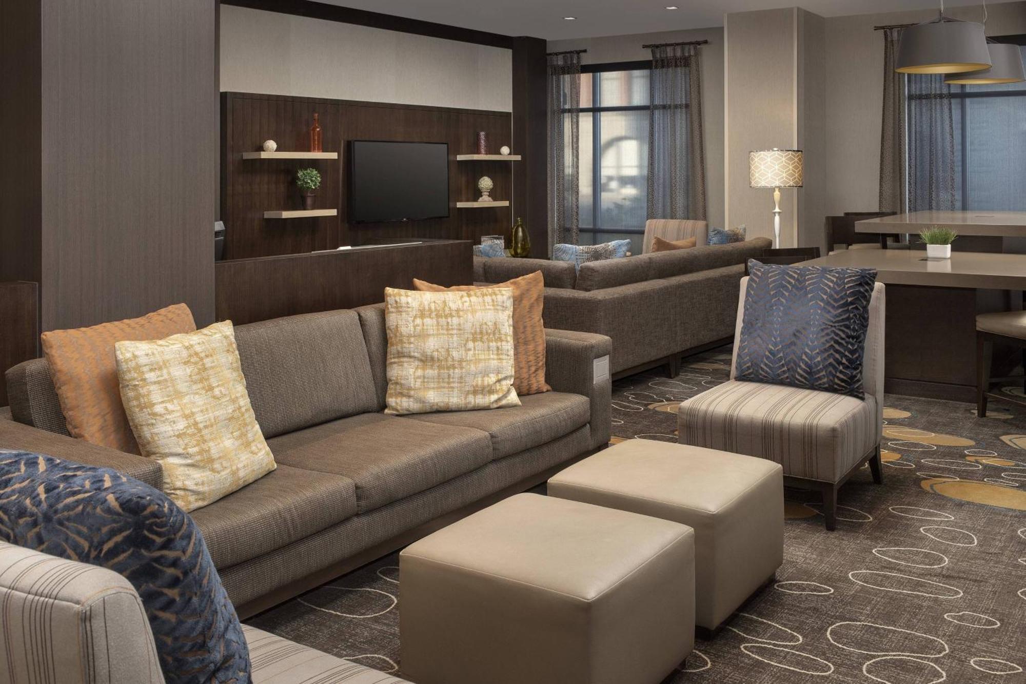 Отель Courtyard Tacoma Downtown Экстерьер фото