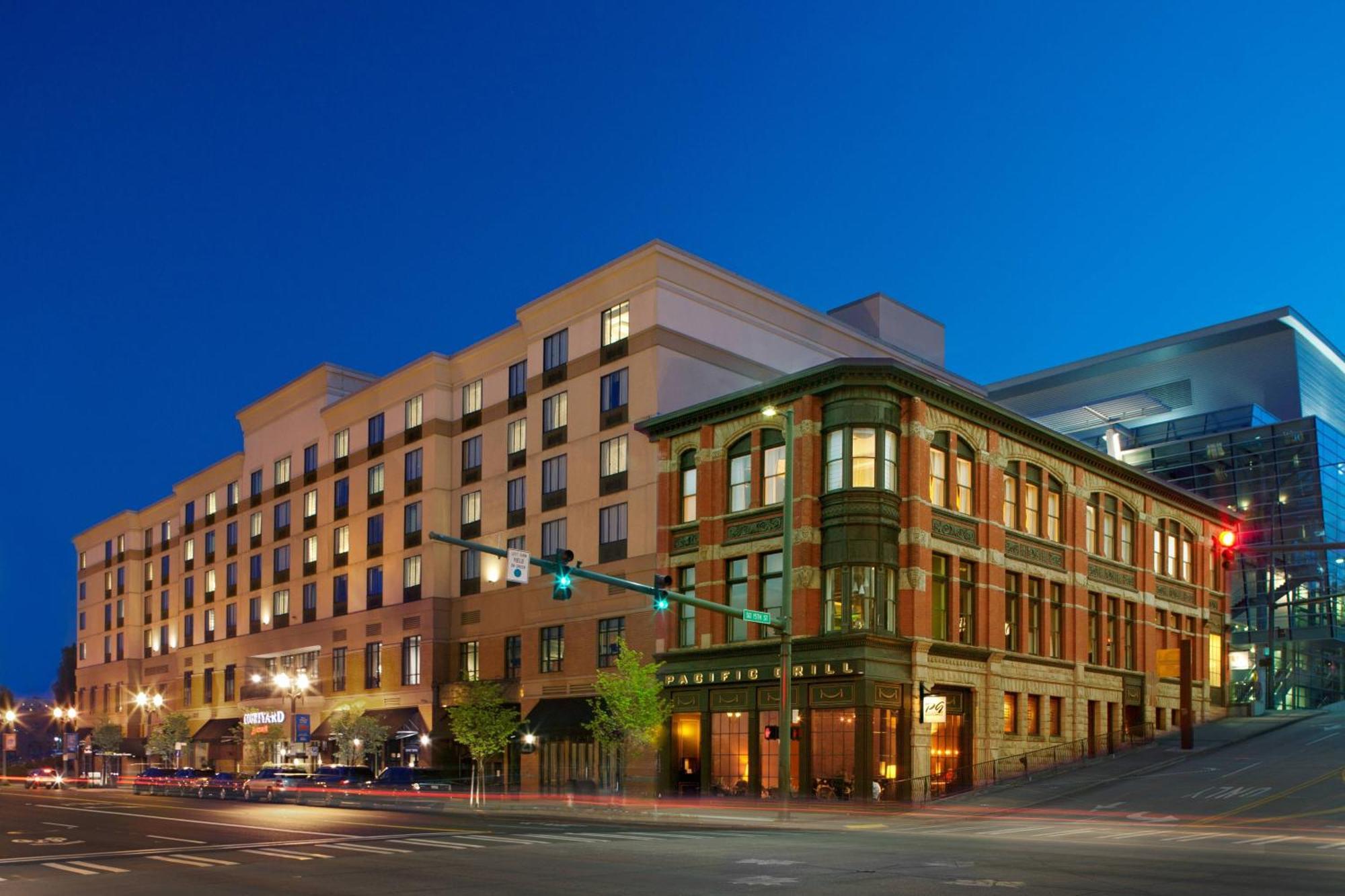 Отель Courtyard Tacoma Downtown Экстерьер фото