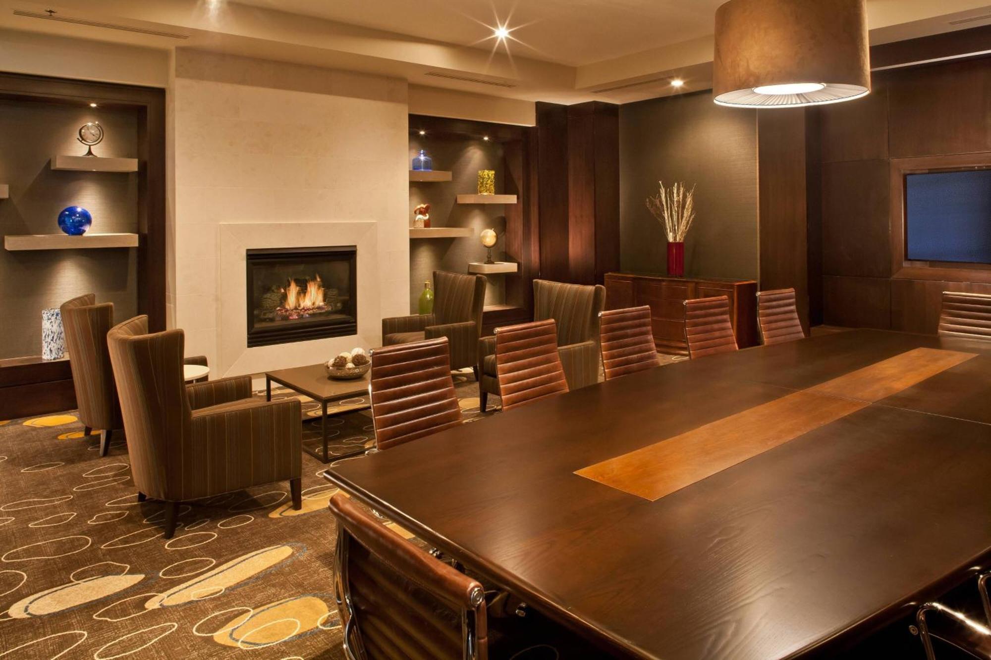 Отель Courtyard Tacoma Downtown Экстерьер фото