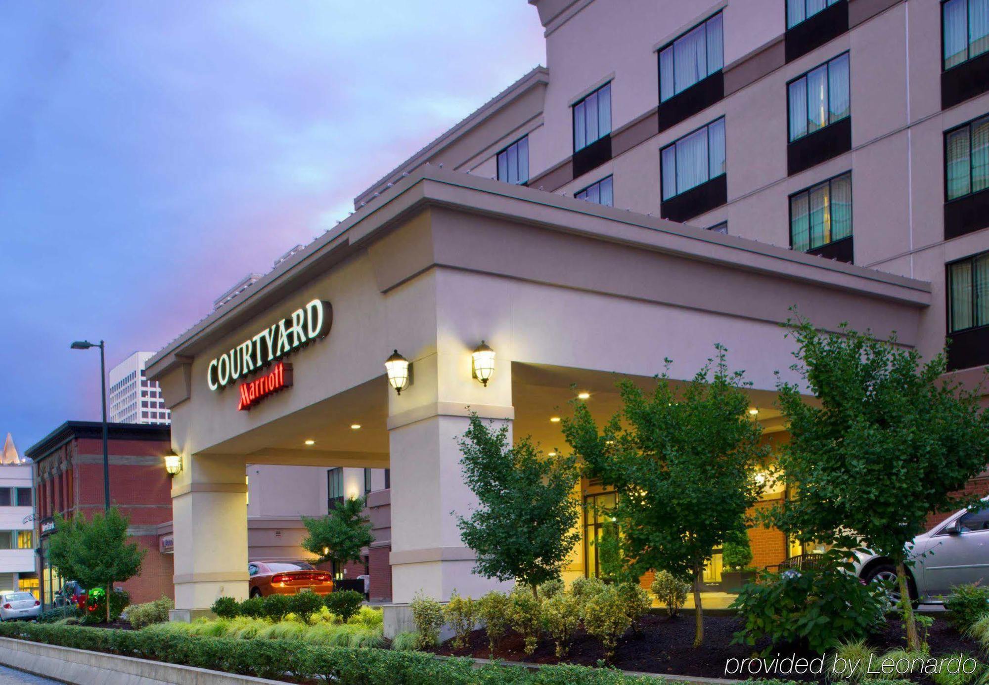 Отель Courtyard Tacoma Downtown Экстерьер фото